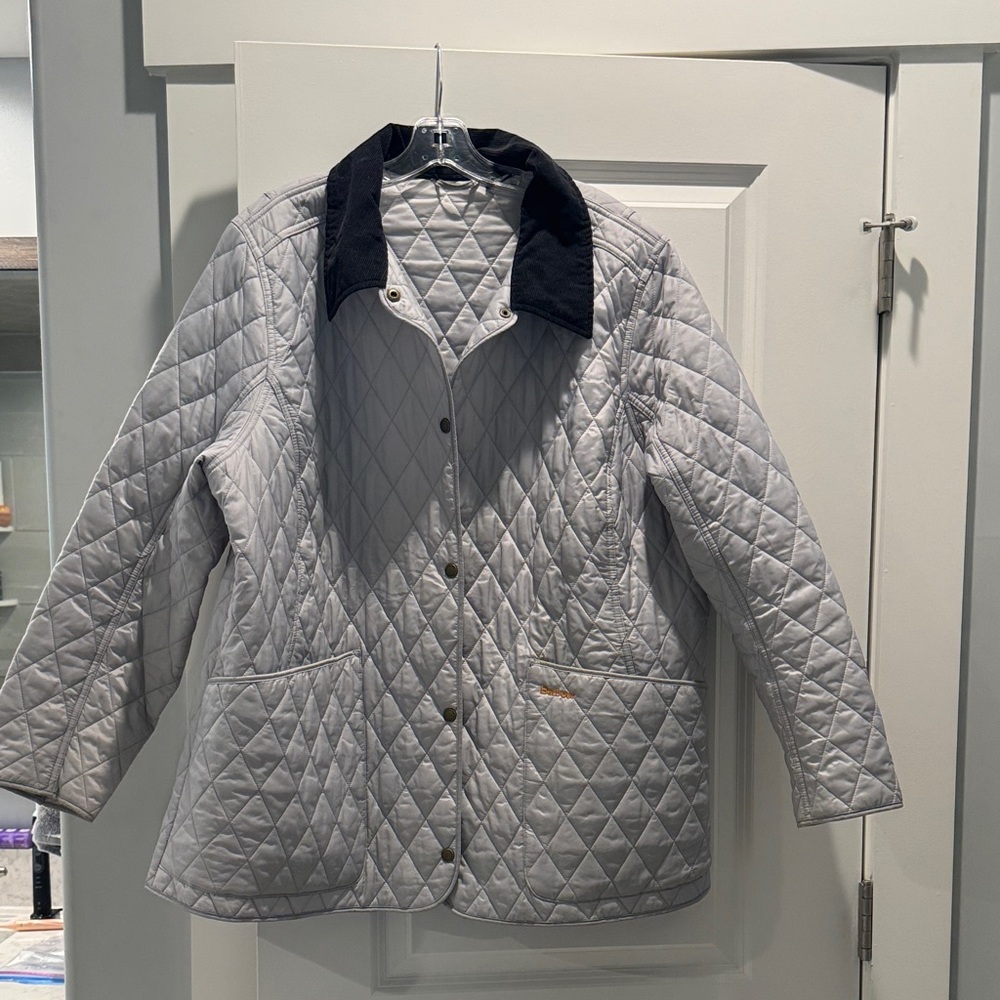 Barbour Annandale Quilted Gray Jacket with Black Collar